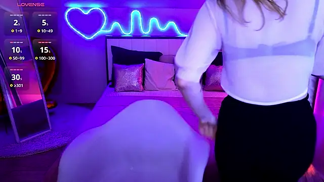 CarolainGilbert online show from 03.12.26