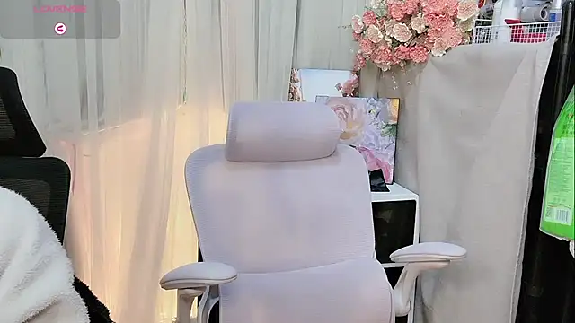 Yvonne-07 online show from 01.07.26