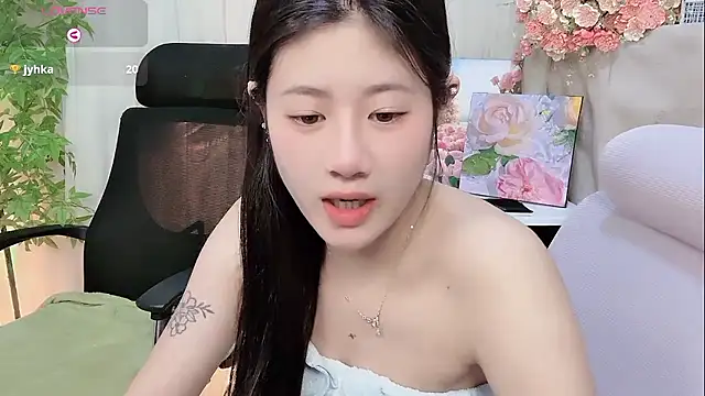 Yvonne-07 online show from 01.11.26