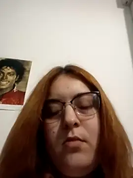 Snapshot of LilithUmbra chatting on 12.19.25 LilithUmbra online show from 12.19.25