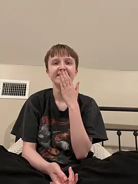 Snapshot of Lassie_Cassie chatting on 12.16.25 Lassie Cassie online show from 12.16.25