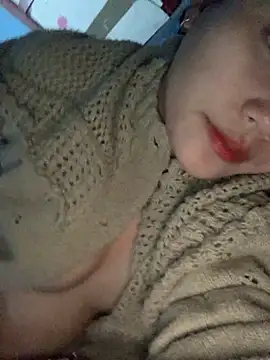 Snapshot of succuba-ba chatting on 12.14.25 succuba-ba online show from 12.14.25