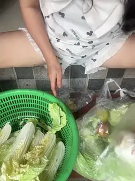 Snapshot of Yumi69 chatting on 04.01.26 Yumi69 online show from 04.01.26