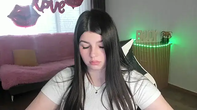 KisaModel online show from 04.28.26