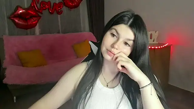 KisaModel online show from 05.03.26