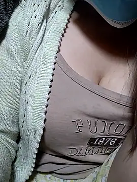 Snapshot of neko-nancy chatting on 12.16.25 neko-nancy online show from 12.16.25