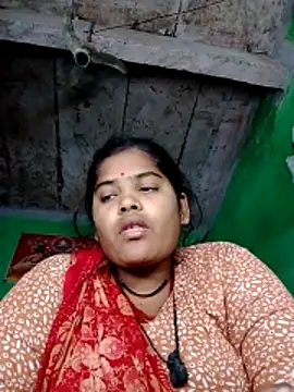 Snapshot of Sk_pinki chatting on 12.15.25 Sk pinki online show from 12.15.25