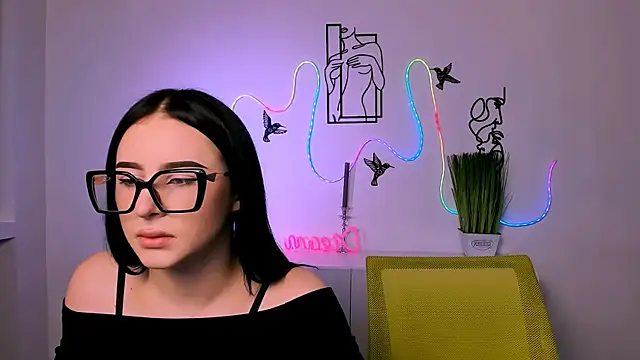 Snapshot of alia_skay chatting on 12.20.25 alia skay online show from 12.20.25