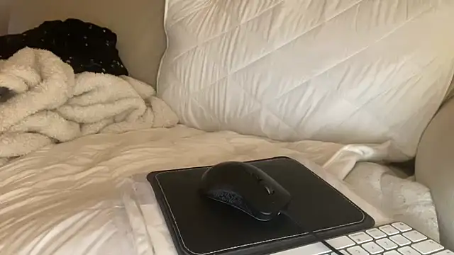 Snapshot of ijustturned18today chatting on 01.14.26 ijustturned18today online show from 01.14.26