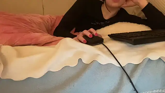 Snapshot of ijustturned18today chatting on 02.16.26 ijustturned18today online show from 02.16.26