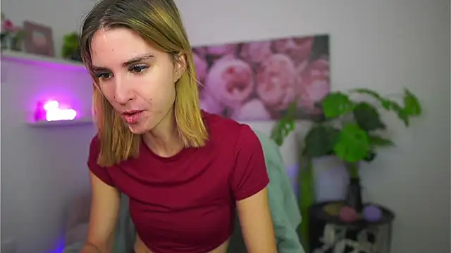  Bella Young online show from 12.15.25