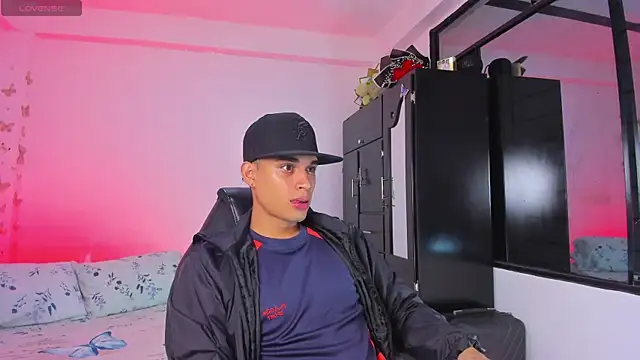 Snapshot of Michael_Jordan_zz chatting on 01.09.26 Michael Jordan zz online show from 01.09.26