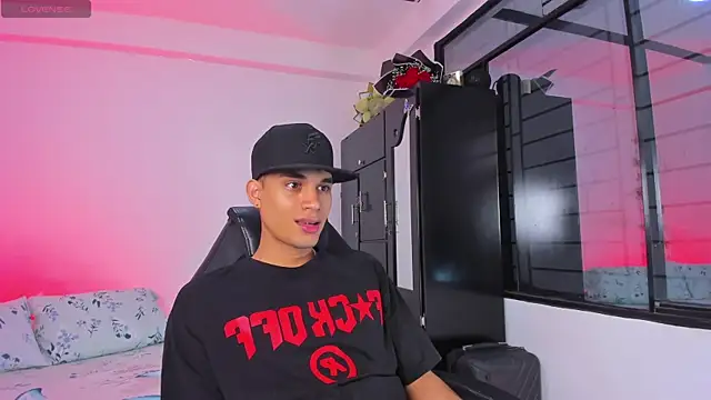 Snapshot of Michael_Jordan_zz chatting on 01.10.26 Michael Jordan zz online show from 01.10.26