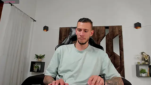 J king   online show from 04.29.26