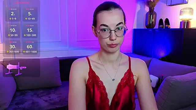 Snapshot of EmmaJacson chatting on 12.14.25 EmmaJacson online show from 12.14.25