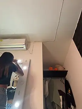 Valeria-escobar online show from 05.17.26