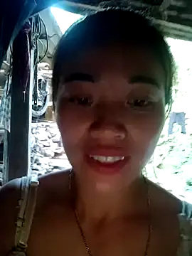Snapshot of little-effy chatting on 05.14.26 little-effy online show from 05.14.26