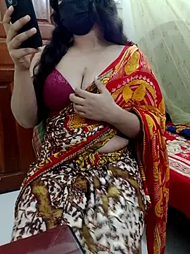 Snapshot of nosrat014 chatting on 02.17.26 nosrat014 online show from 02.17.26