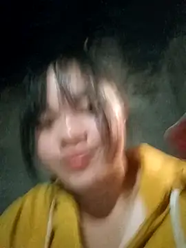 Snapshot of seon-mi chatting on 12.15.25 seon-mi online show from 12.15.25