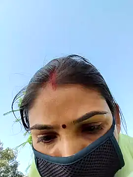 Snapshot of Laxmi9090 chatting on 12.20.25 Laxmi9090 online show from 12.20.25