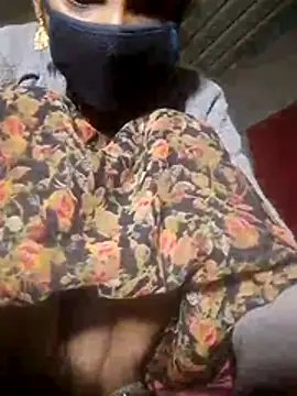 Snapshot of Laxmi9090 chatting on 12.22.25 Laxmi9090 online show from 12.22.25