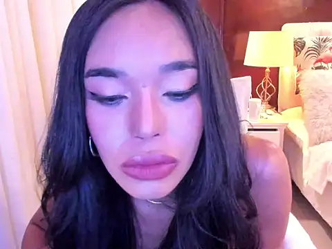 Snapshot of ValeriaDion chatting on 10.22.25 ValeriaDion online show from 10.22.25