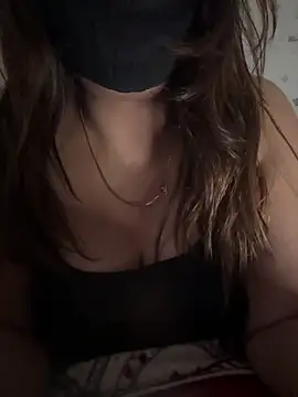 Snapshot of butterflyslay chatting on 12.15.25 butterflyslay online show from 12.15.25