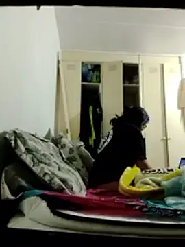 Snapshot of shadowofpleasure chatting on 12.15.25 shadowofpleasure online show from 12.15.25