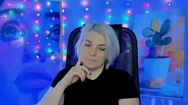 EvaEvals online show from 12.15.25