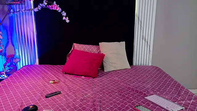 bella moonlight cr online show from 04.29.26