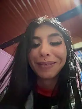 Snapshot of anny__2 chatting on 12.15.25 anny 2 online show from 12.15.25