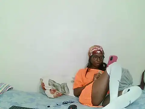 PKELLY7 online show from 12.13.25