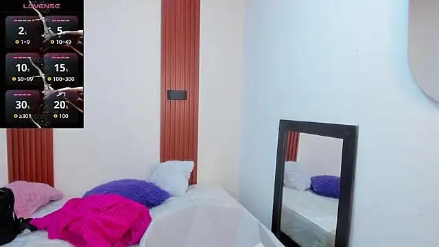 VivianOwen9 online show from 01.11.26