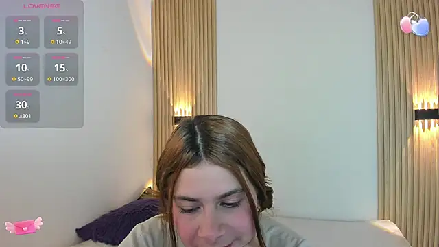 VivianOwen9 online show from 02.05.26