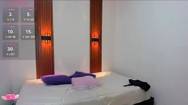 VivianOwen9 online show from 03.09.26