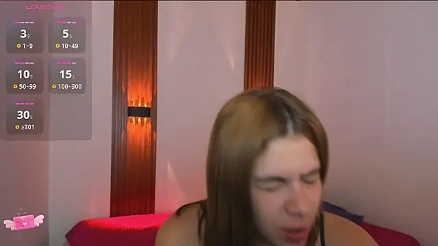 VivianOwen9 online show from 03.10.26