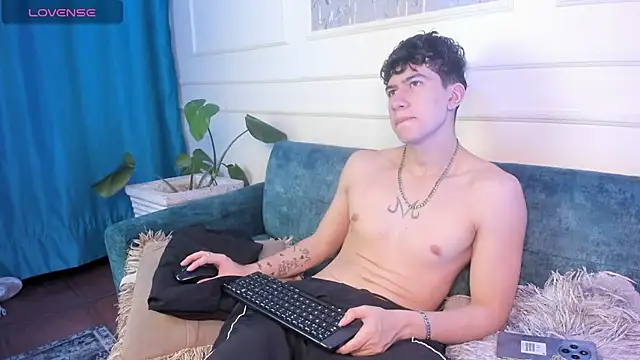 Criss Adams online show from 03.15.26