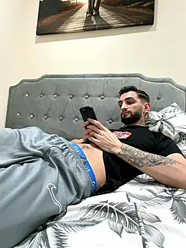 Juliann69Ramiro online show from 01.19.26