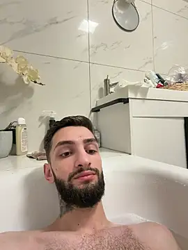 Juliann69Ramiro online show from 01.31.26