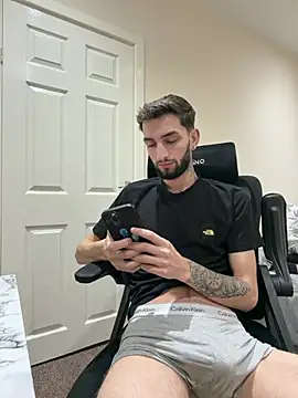 Juliann69Ramiro online show from 02.25.26