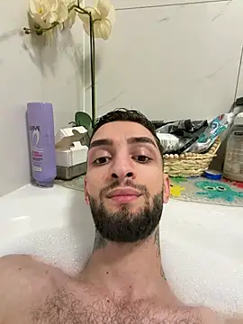 Juliann69Ramiro online show from 03.08.26