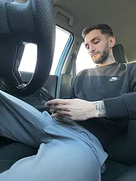 Juliann69Ramiro online show from 03.13.26