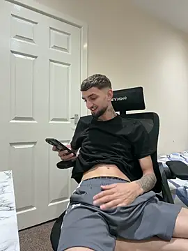 Juliann69Ramiro online show from 06.28.26