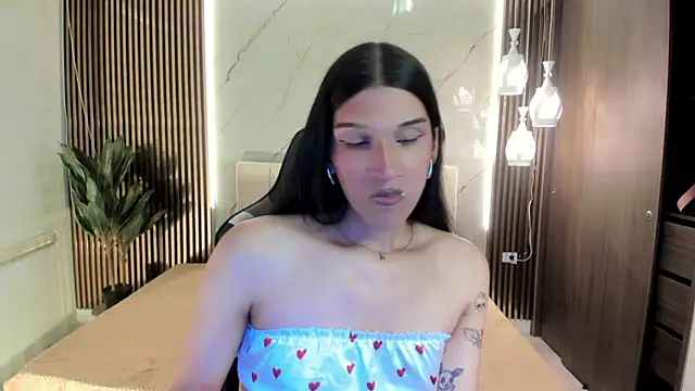 Snapshot of Bianca_baldwin_ chatting on 12.13.25 Bianca baldwin online show from 12.13.25