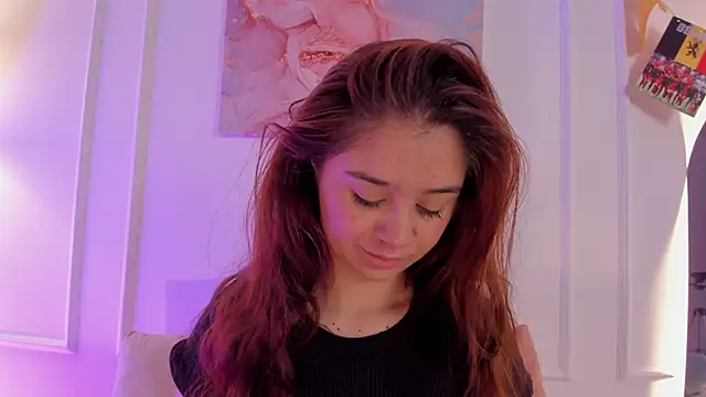 Amelia Saenz  online show from 06.21.26