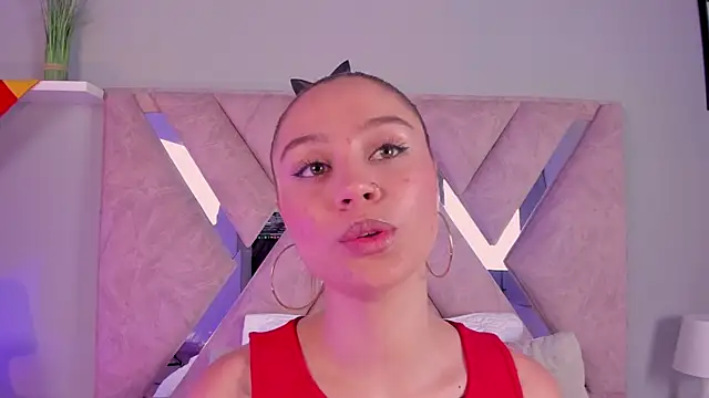 Amelia Saenz  online show from 07.14.26