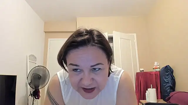 Snapshot of tantriquegirl06 chatting on 06.21.26 tantriquegirl06 online show from 06.21.26