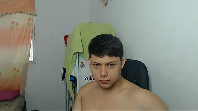 Snapshot of Marvel_Boyyy chatting on 12.15.25 Marvel Boyyy online show from 12.15.25