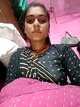 Snapshot of Cutsedi83 chatting on 12.14.25 Cutsedi83 online show from 12.14.25