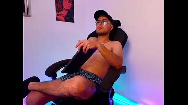 Snapshot of MaverickDrift chatting on 12.14.25 MaverickDrift online show from 12.14.25